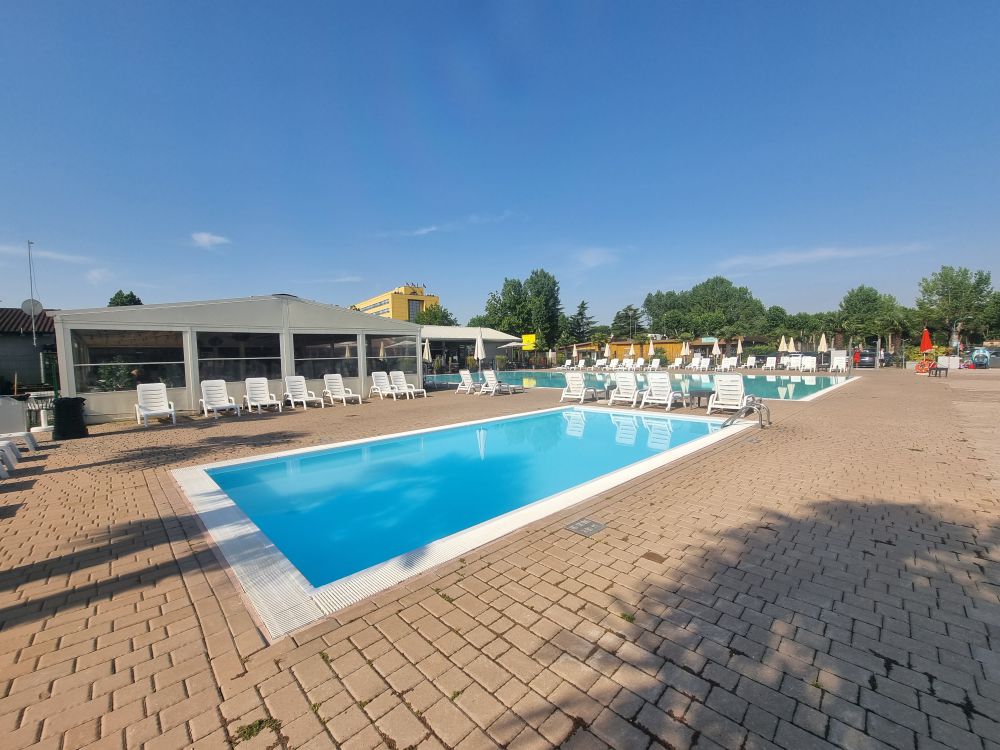 piscine hu venezia camping in town